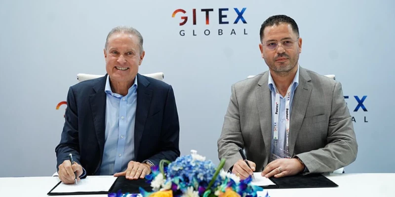 Agreement signed by Prof. Khaireddine and Mr. Philippe Jarre of Mindware